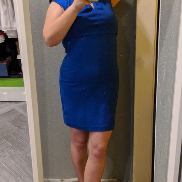 Dress - Picture 6 of 6